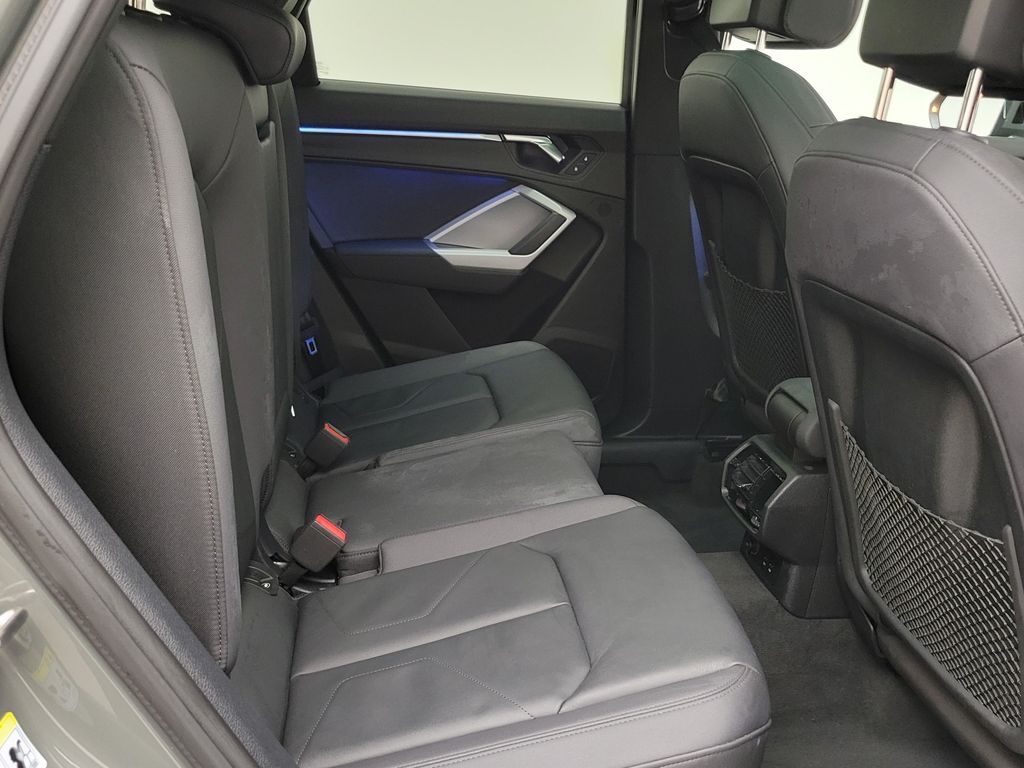 Thumbnail: 2023 Audi Q3 - 16