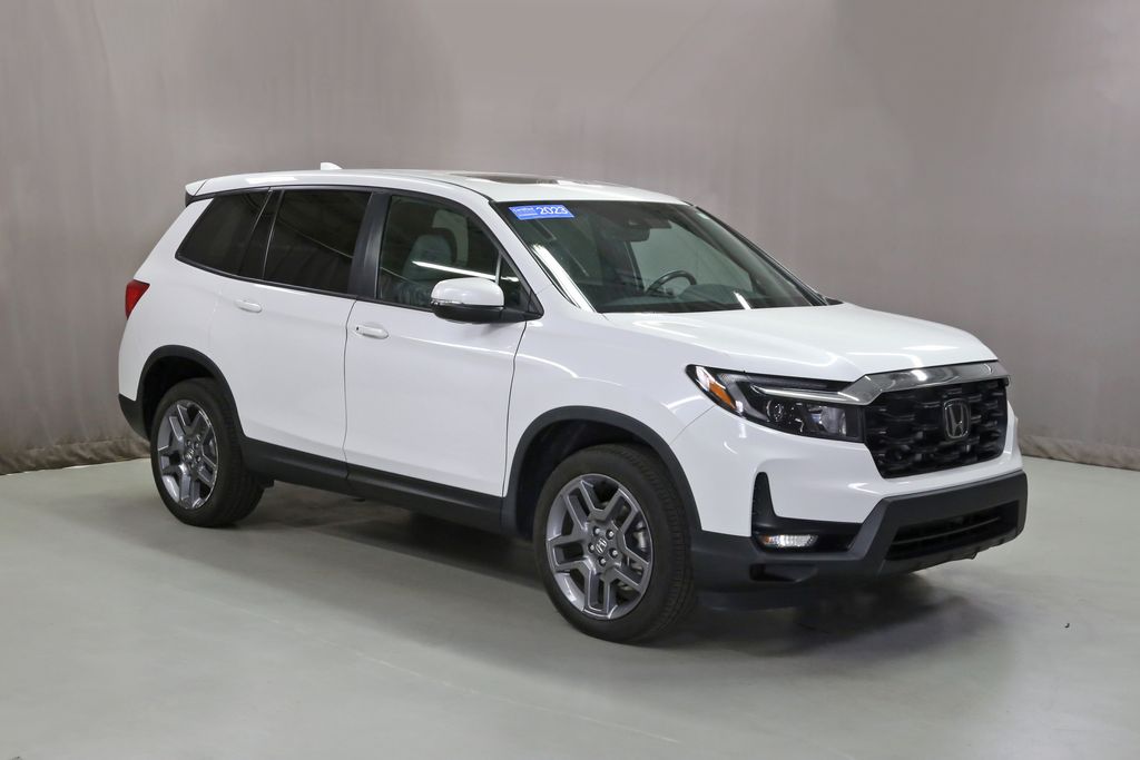 Platinum White Pearl 2023 Honda Passport SUV / Crossover All-Wheel Drive 9-Speed Automatic