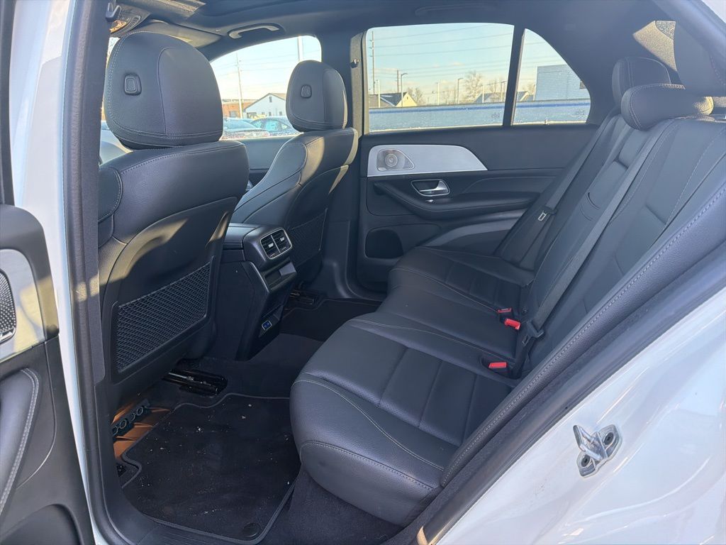 Thumbnail: 2025 Mercedes-Benz GLE - 20