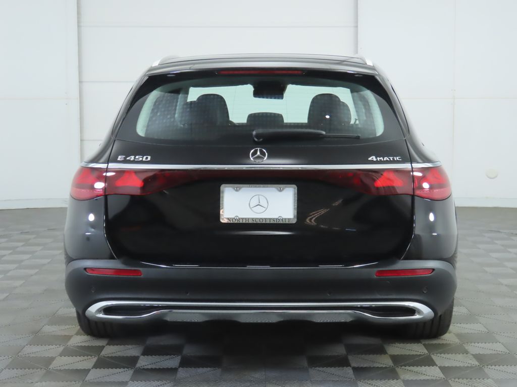 Thumbnail: 2025 Mercedes-Benz E-Class - 6