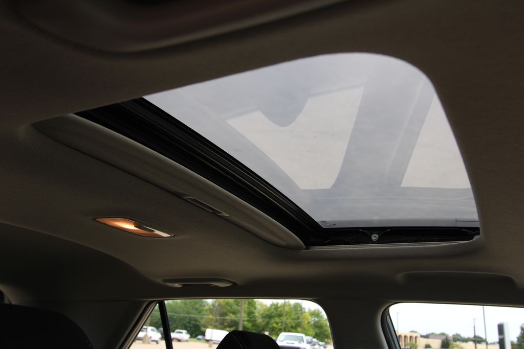 Used 2025 Hyundai Venue SUV