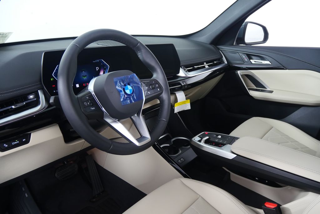 Thumbnail: 2025 BMW X1 - 12