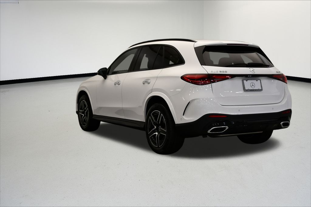 Thumbnail: 2025 Mercedes-Benz GLC - 3