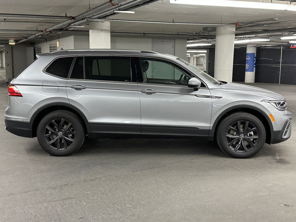 2024 Volkswagen Tiguan 2.0T SE 9