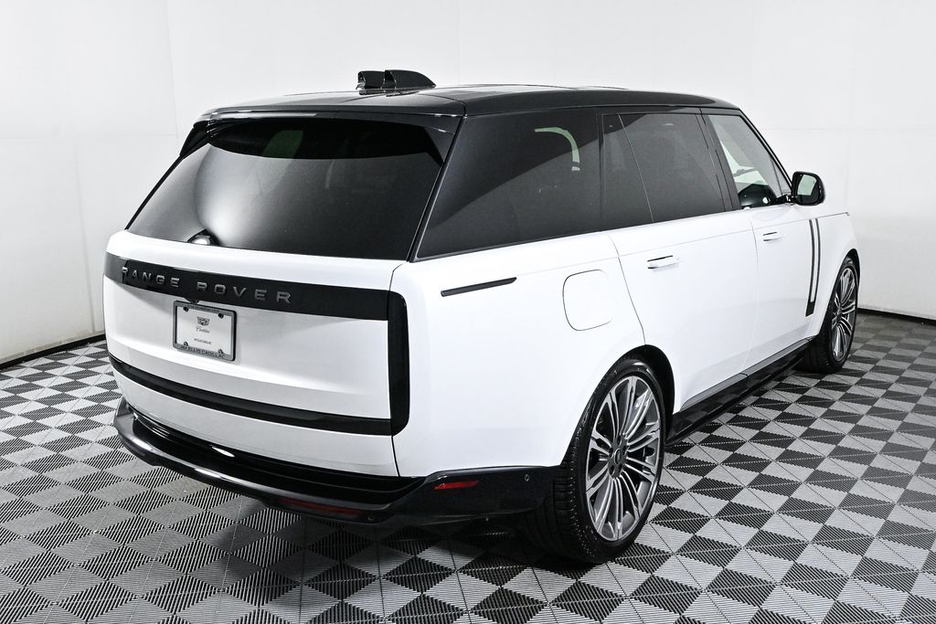 2024 Land Rover Range Rover SE 6