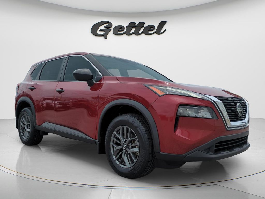 Used 2021 Red Nissan S image 3