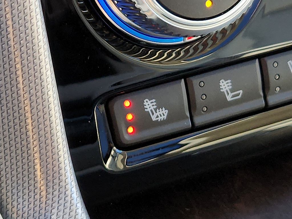 Thumbnail: 2022 GMC Yukon - 25