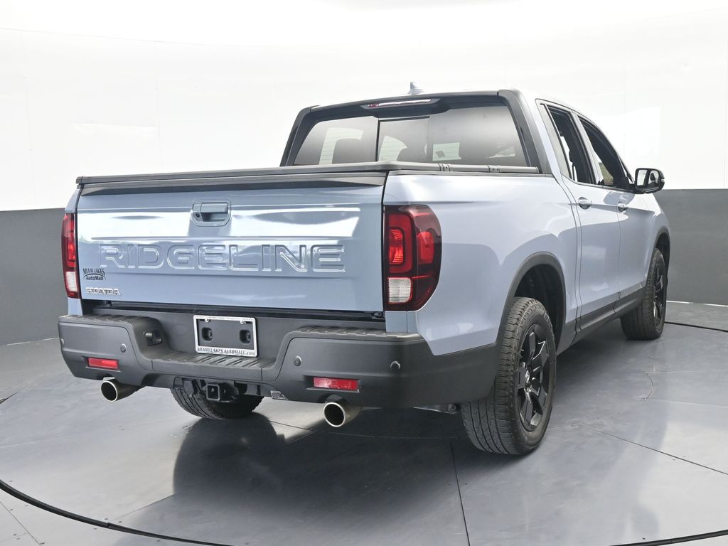 Used 2024 Gray Pearl Honda Black Edition image 5