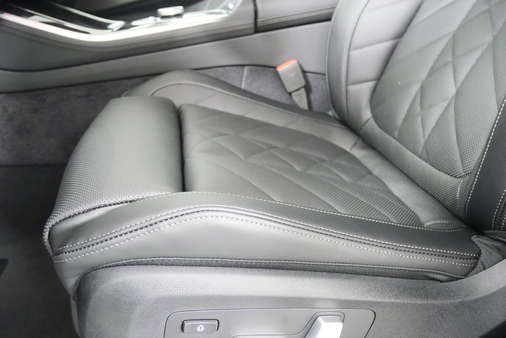 Thumbnail: 2026 BMW X5 - 10