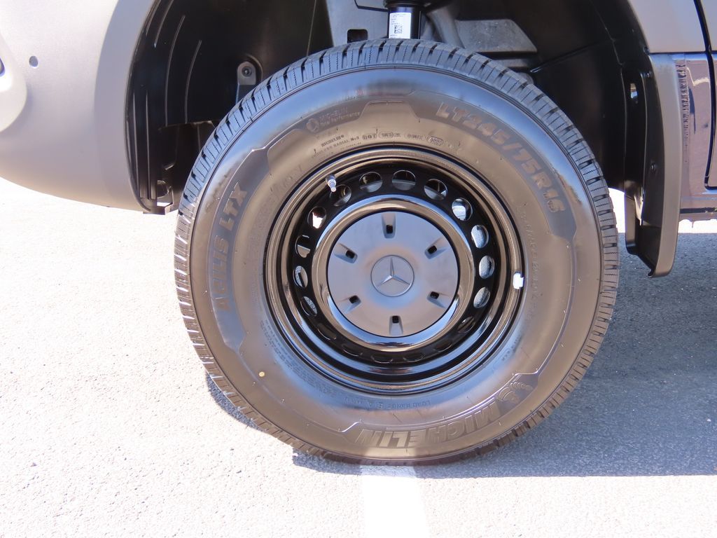 Thumbnail: 2025 Mercedes-Benz Sprinter - 32