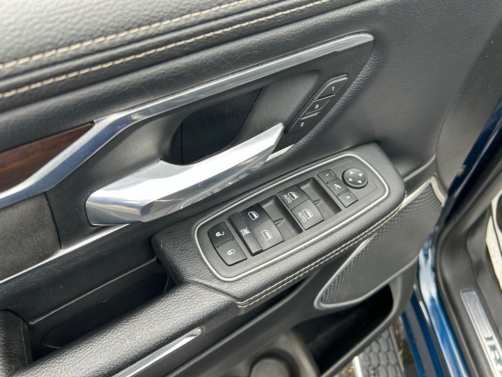 2022 RAM 1500 Laramie 25