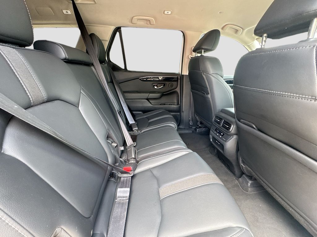 Used 2025 White Honda EX-L image 27