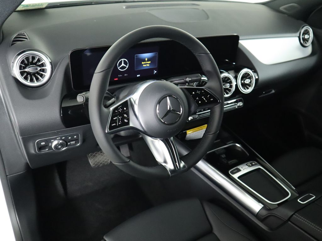 2025 Mercedes-Benz GLA 250 10