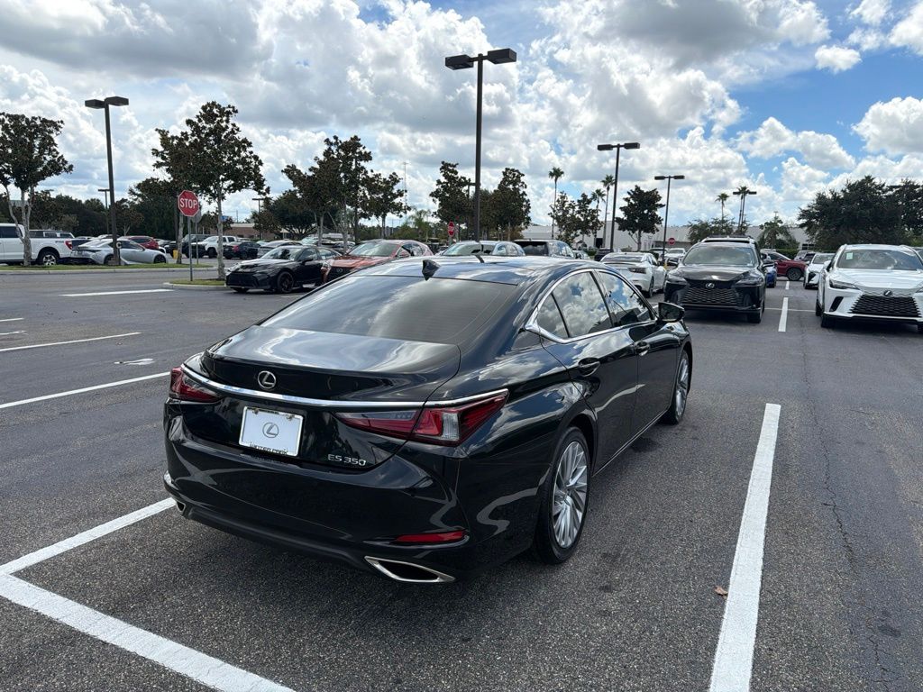 Thumbnail: 2024 Lexus ES - 6