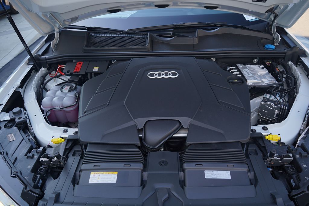 Thumbnail: 2026 Audi Q7 - 12