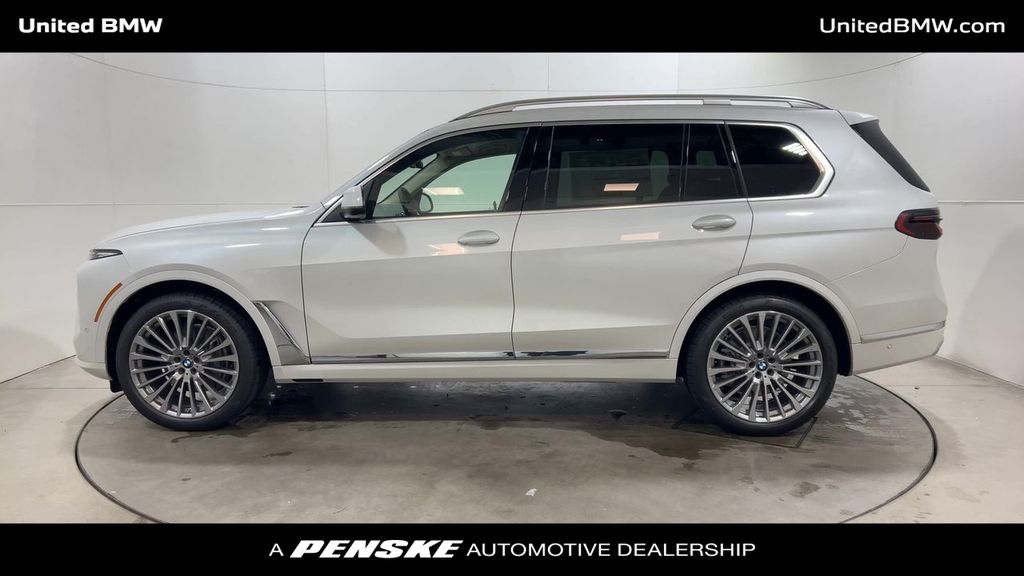 Thumbnail: 2026 BMW X7 - 5
