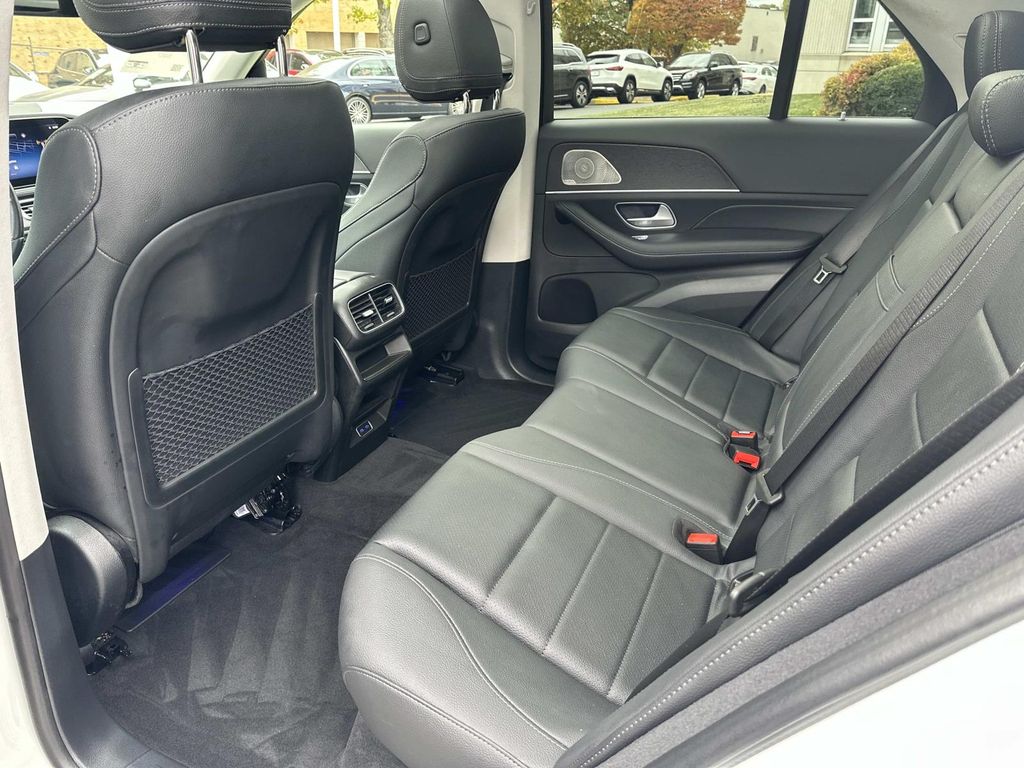 Thumbnail: 2024 Mercedes-Benz GLE - 32