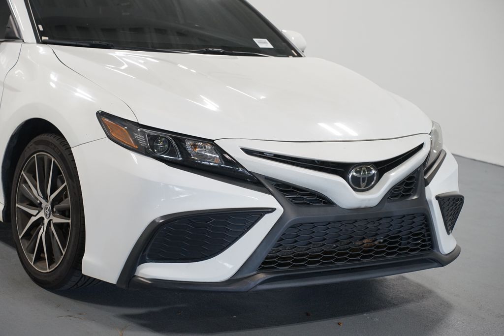 Thumbnail: 2023 Toyota Camry - 4