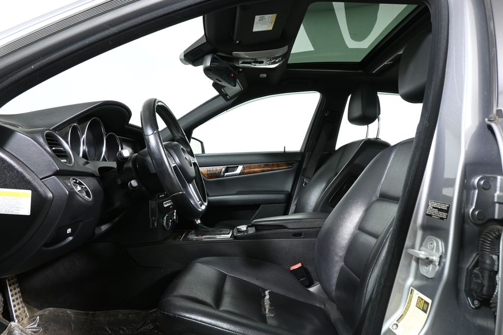 Thumbnail: 2013 Mercedes-Benz C-Class - 3