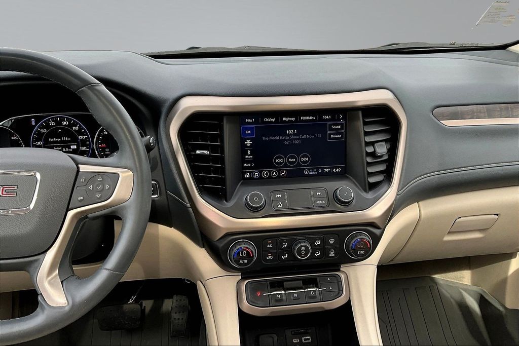 2023 GMC Acadia Denali - 9