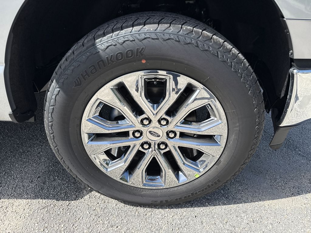 New 2026 Silver Ford Lariat image 11