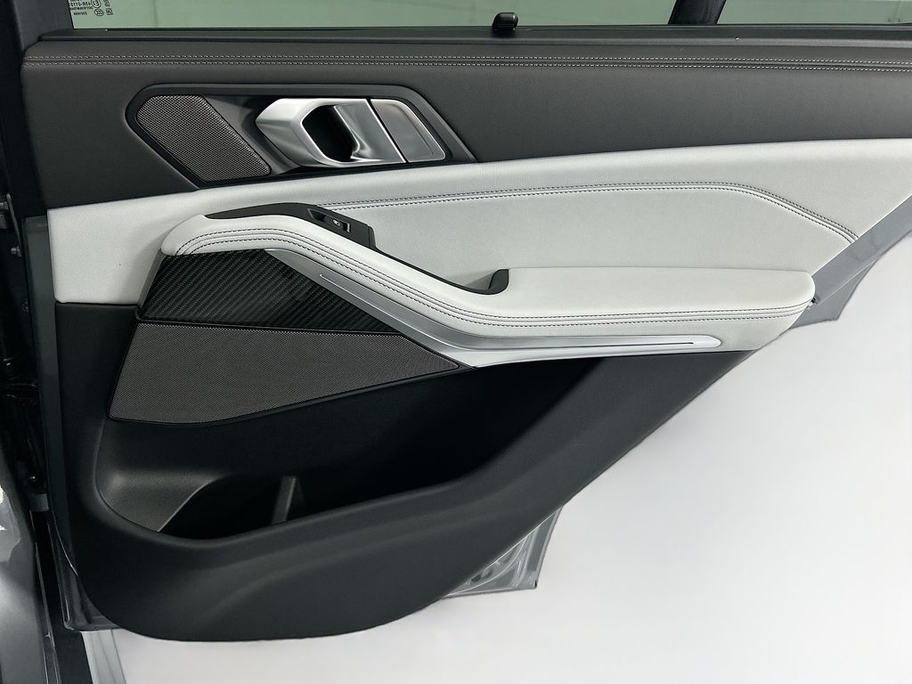 Thumbnail: 2026 BMW X5 - 26