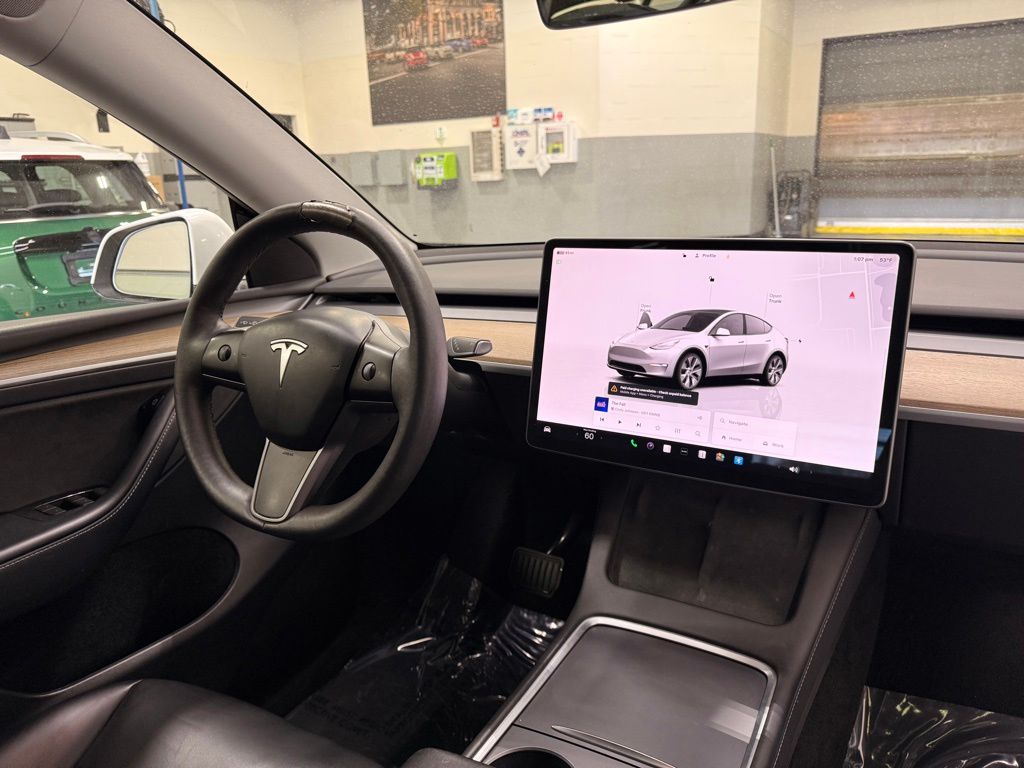 Thumbnail: 2023 Tesla Model Y - 28
