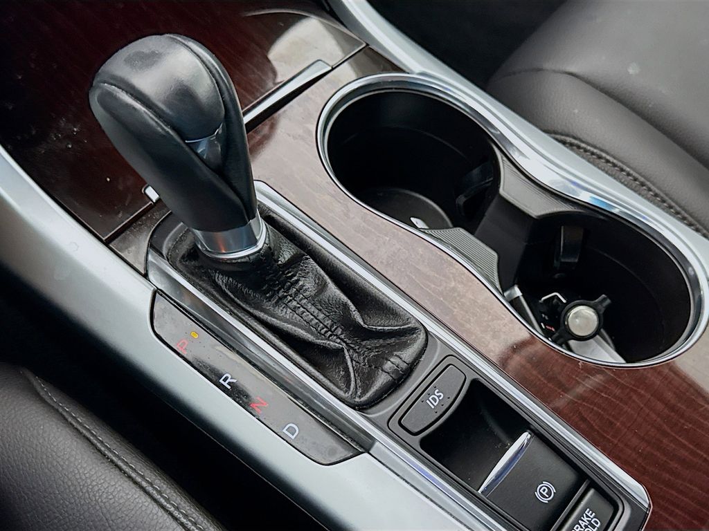 Thumbnail: 2015 Acura TLX - 16