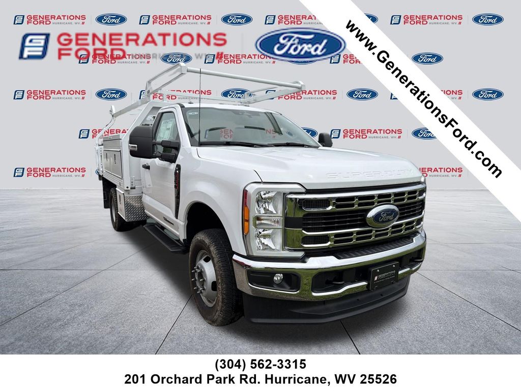 Oxford White 2023 Ford F-350 Super Duty Chassis XL DRW 4WD Pickup Truck Four-Wheel Drive Automatic