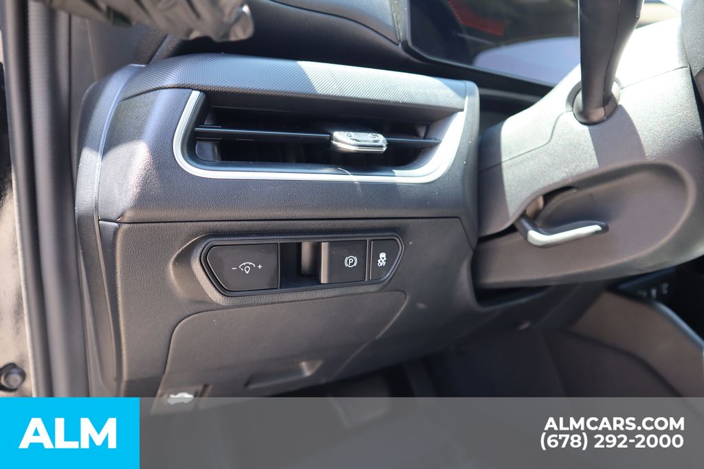 Used 2025 Black Kia LXS image 13