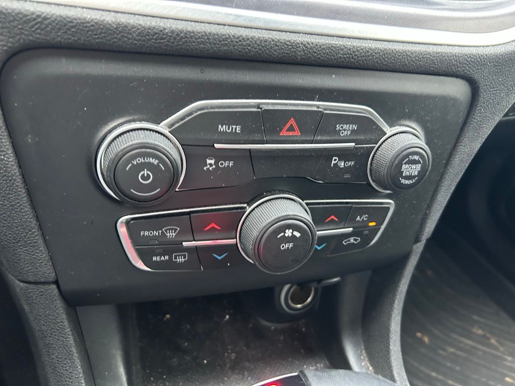 Thumbnail: 2020 Dodge Charger - 25