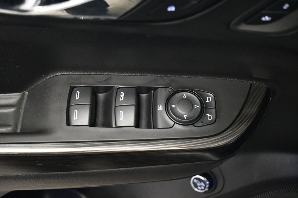 Thumbnail: 2018 GMC Acadia - 17