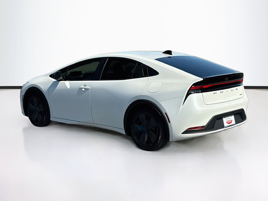 Thumbnail: 2027 Toyota Prius - 7
