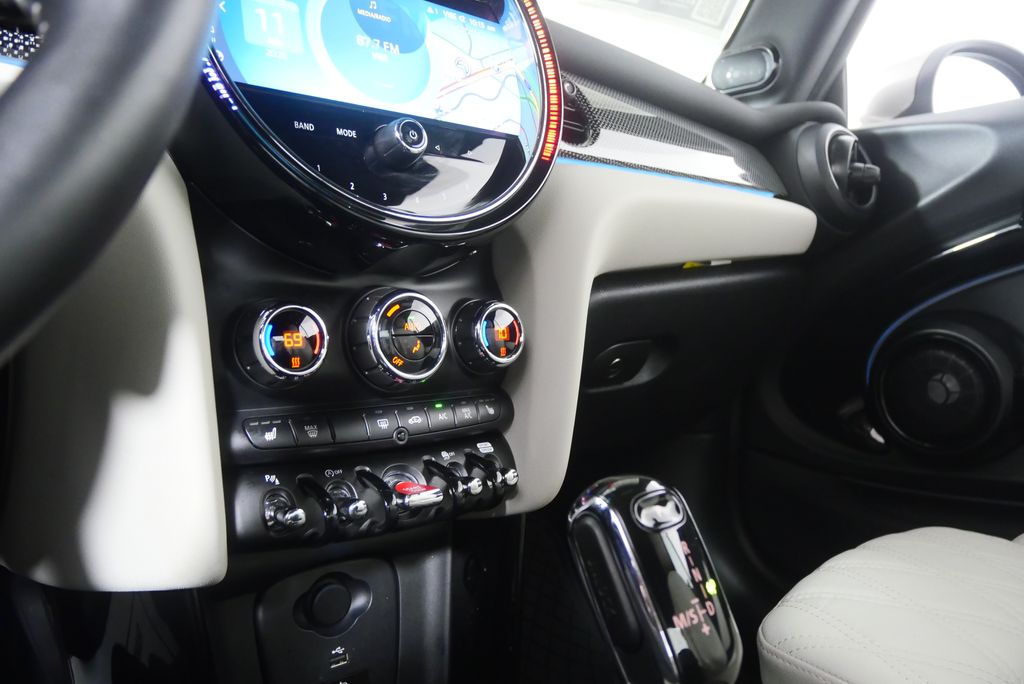 Thumbnail: 2023 MINI Cooper - 19