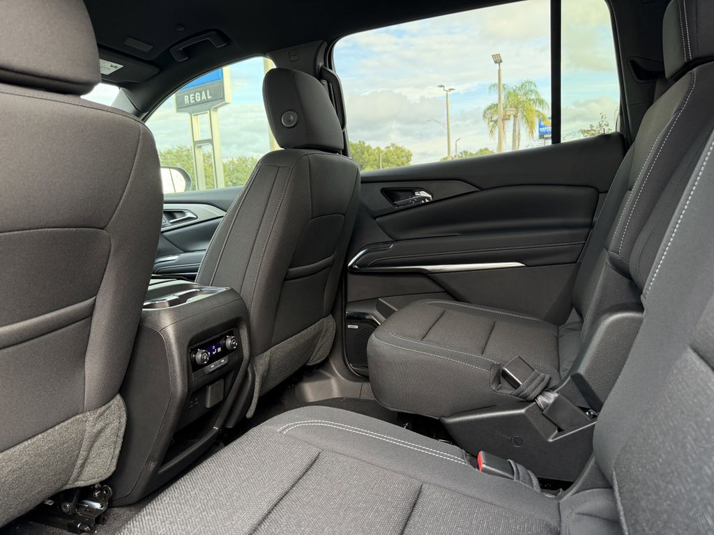 new 2026 Chevrolet Traverse car, priced at $42,995