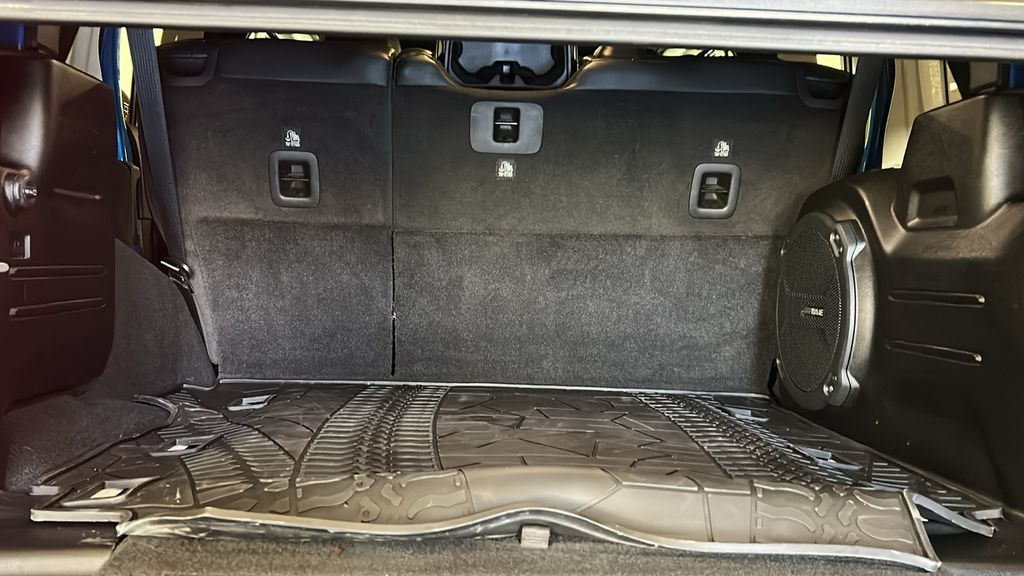 2022 Jeep Wrangler Unlimited Rubicon 392 25