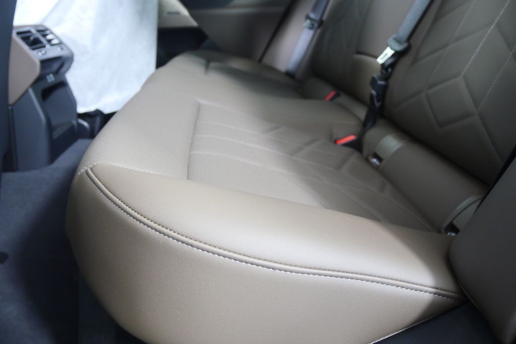 Thumbnail: 2026 BMW i5 - 14