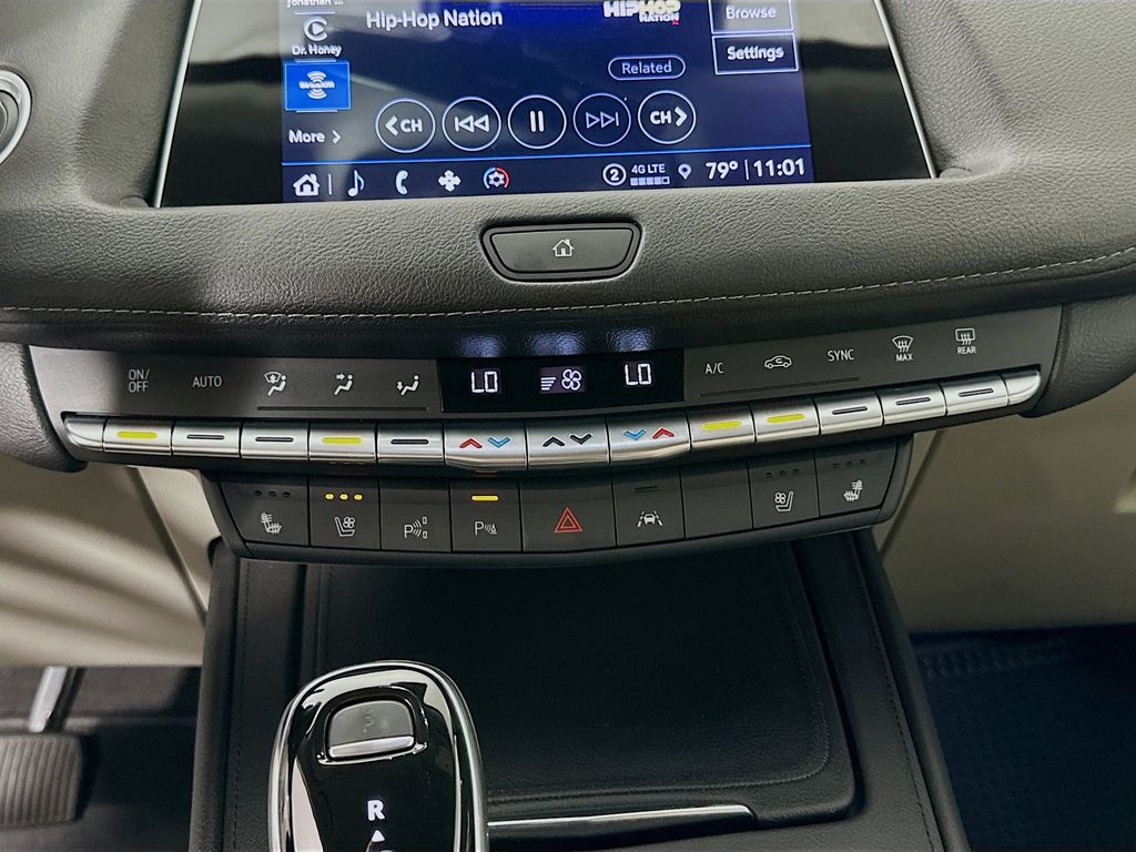 2022 Cadillac XT4 Premium Luxury 15