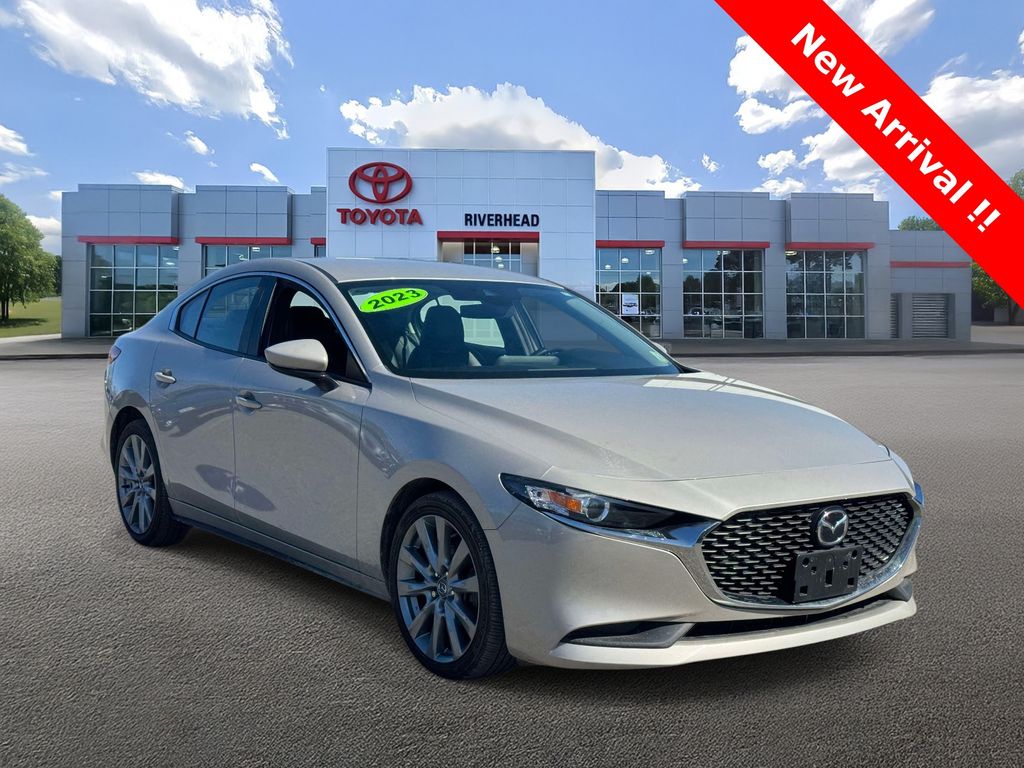 Gray (Platinum Quartz Metallic) 2023 Mazda MAZDA3 2.5 S Select Sedan FWD Sedan Front-Wheel Drive 6-Speed Automatic