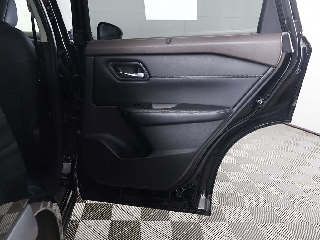 Used 2023 Black Nissan SL image 29