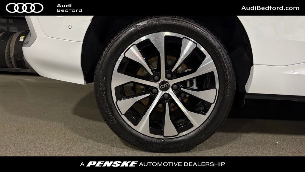 Thumbnail: 2026 Audi Q3 - 11