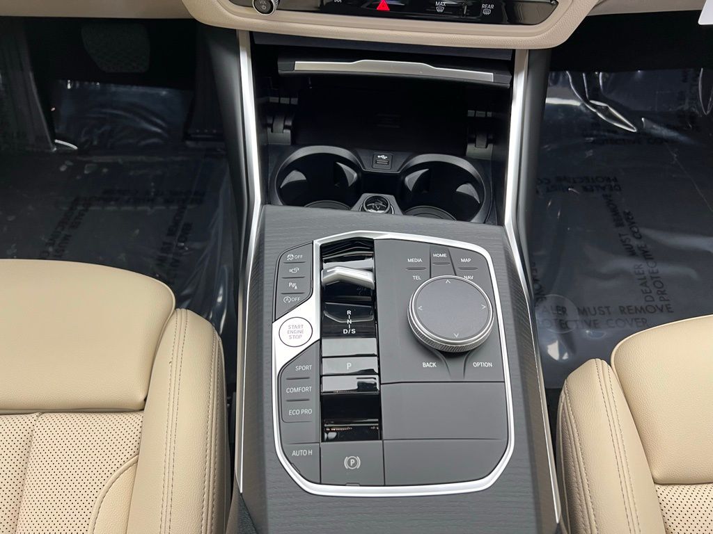 Thumbnail: 2026 BMW 3 Series - 12