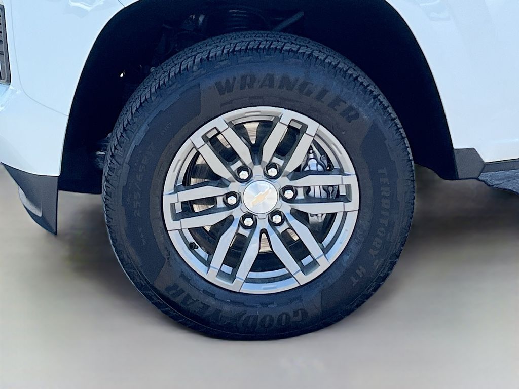Used 2023 Summit White Chevrolet LT image 29