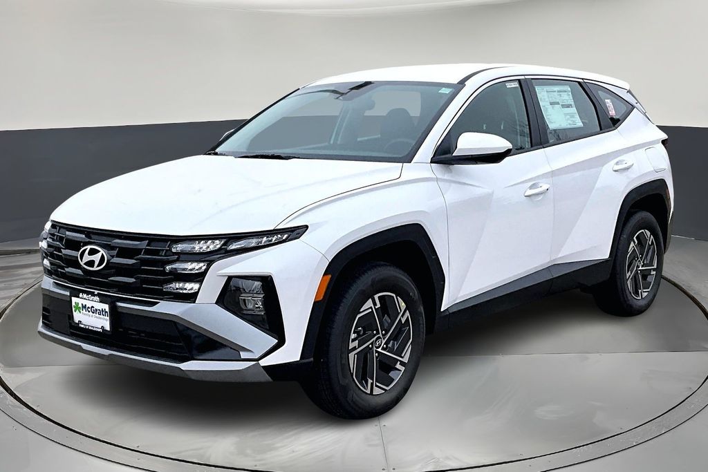 New 2026 White Hyundai Blue SE image 2