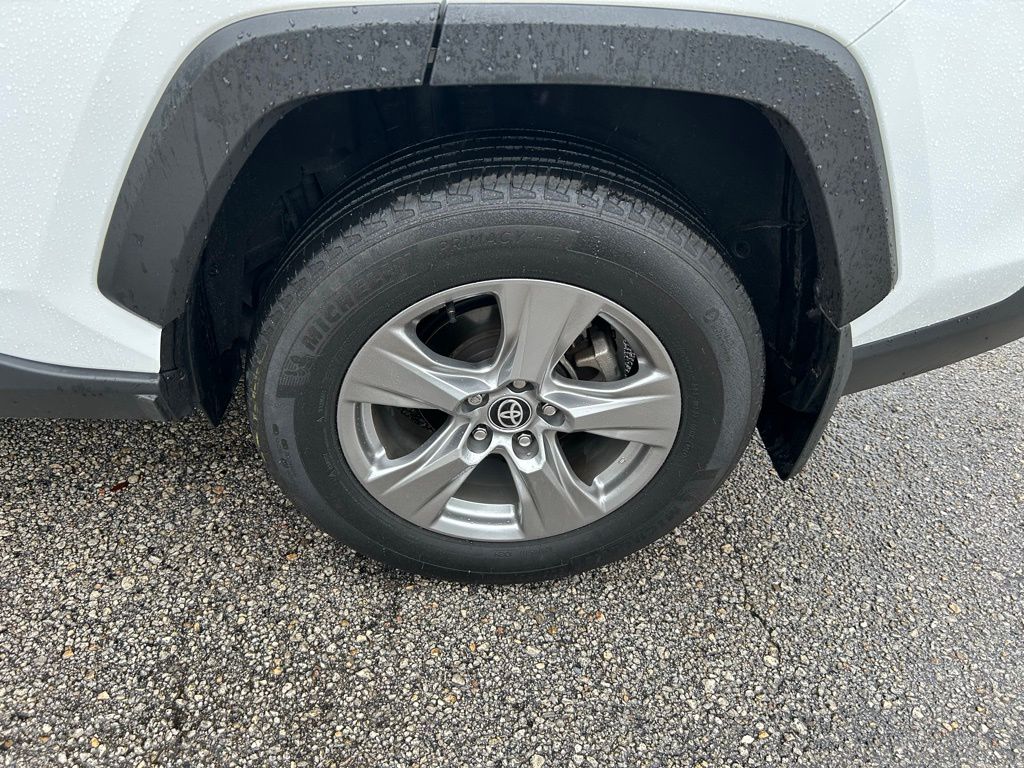 2024 Toyota RAV4 XLE 9