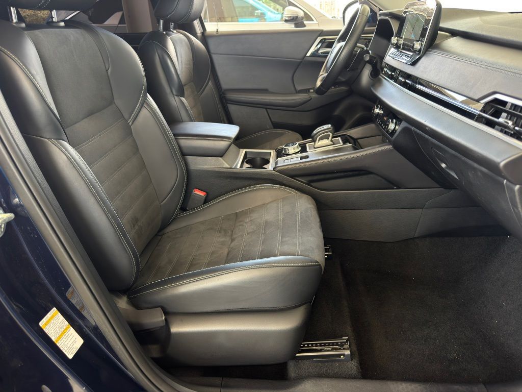 2024 Mitsubishi Outlander SE Silver at South Houston Nissan