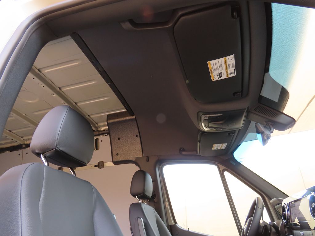 2025 Mercedes-Benz Sprinter 2500 18