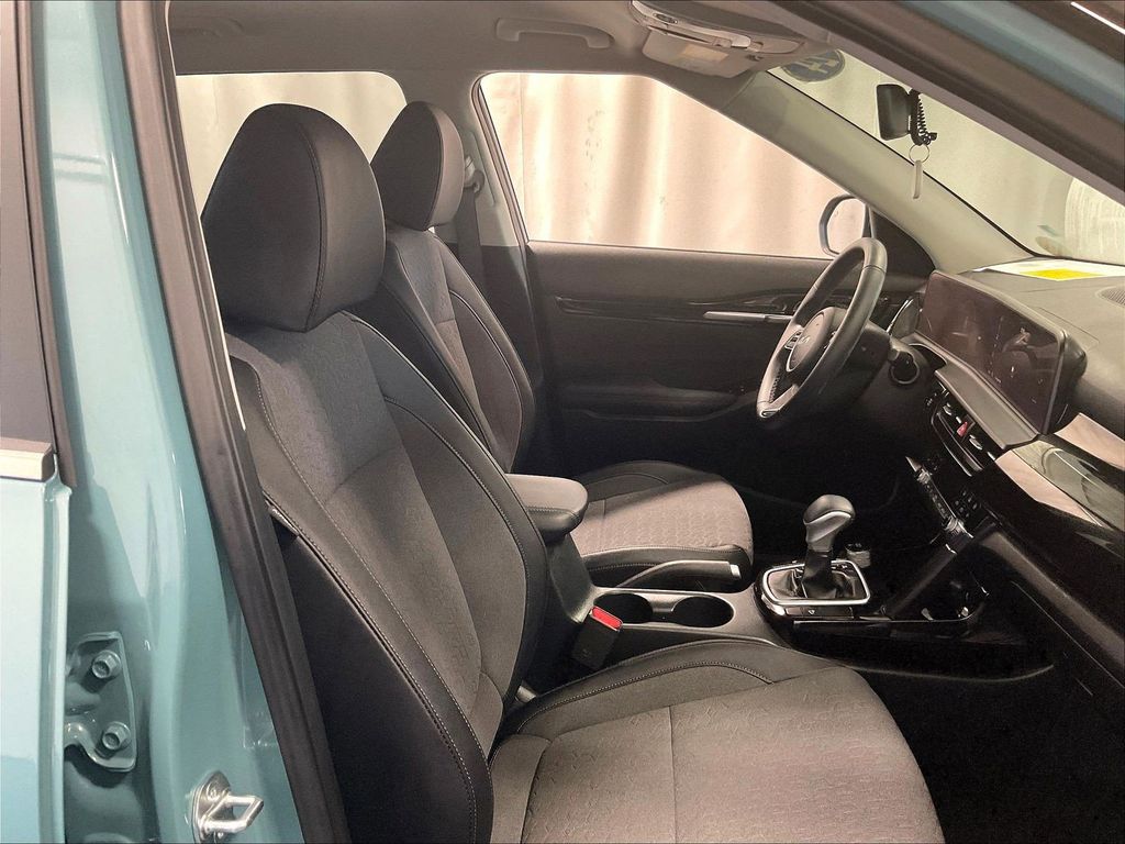 2024 Kia Seltos — photo 11