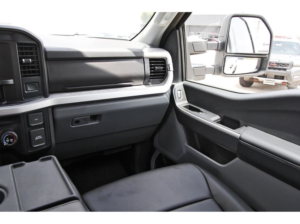 2025 Ford F-250SD XLT - 9