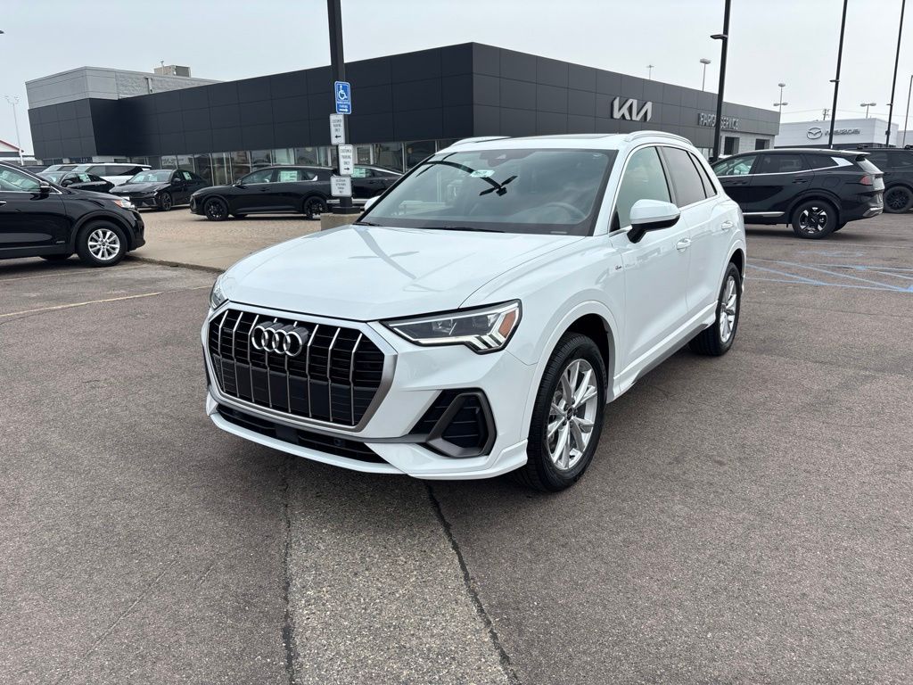 2025 Audi Q3 quattro Premium S Line 45 TFSI
